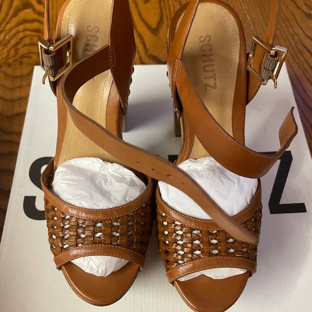 NEW, NEVER WORN Schultz Janis Size 7.5B